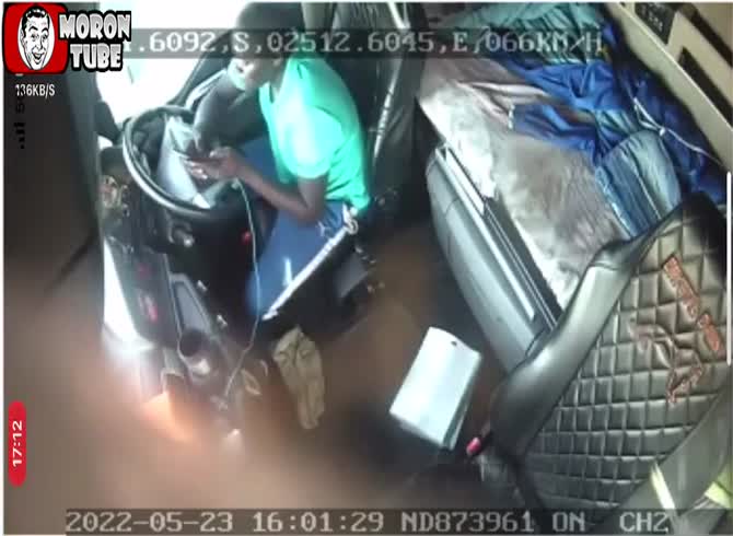 Video :Text or drive, that's why you have to choose!